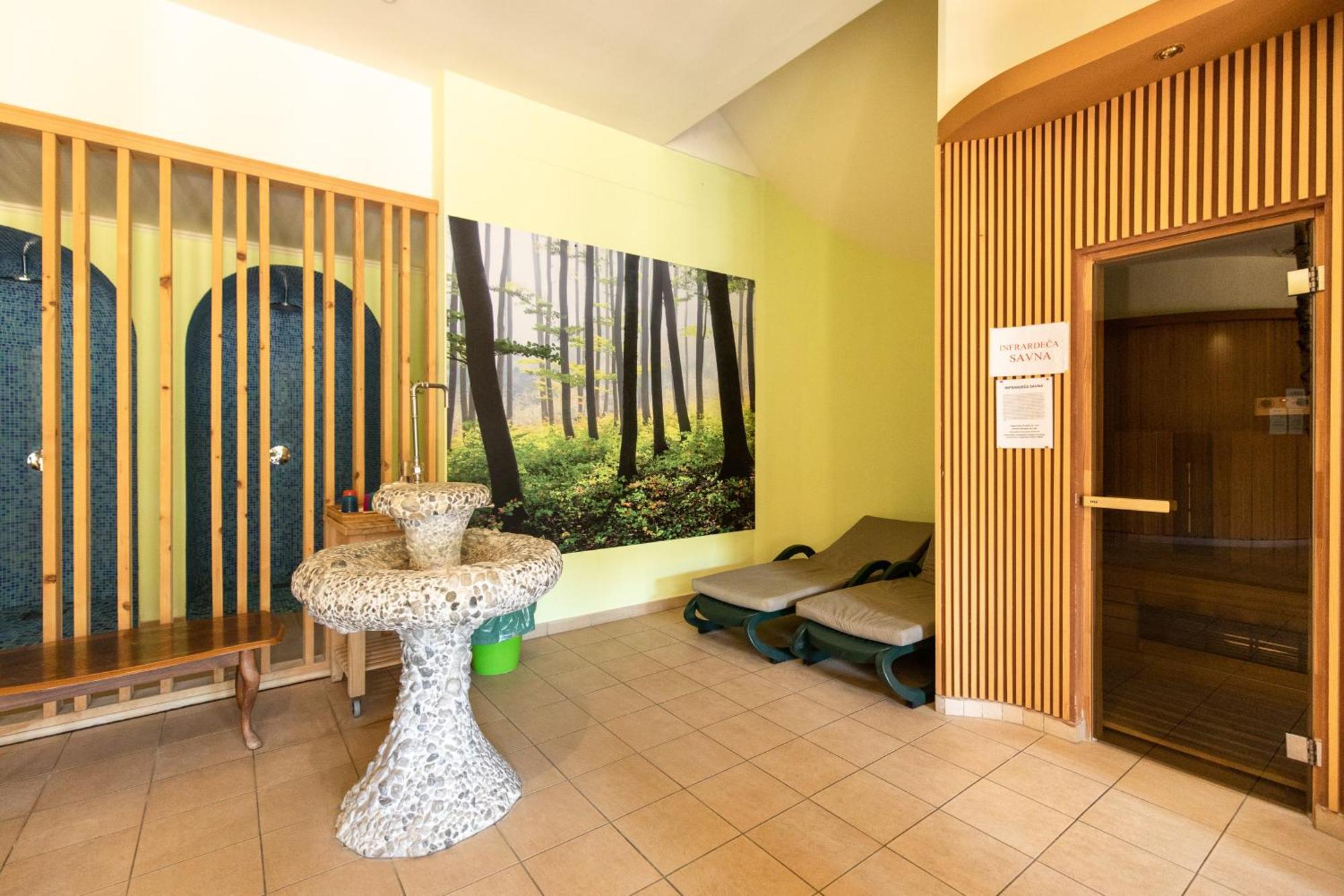 科瓦奇酒店 奥斯尼卡 外观 照片